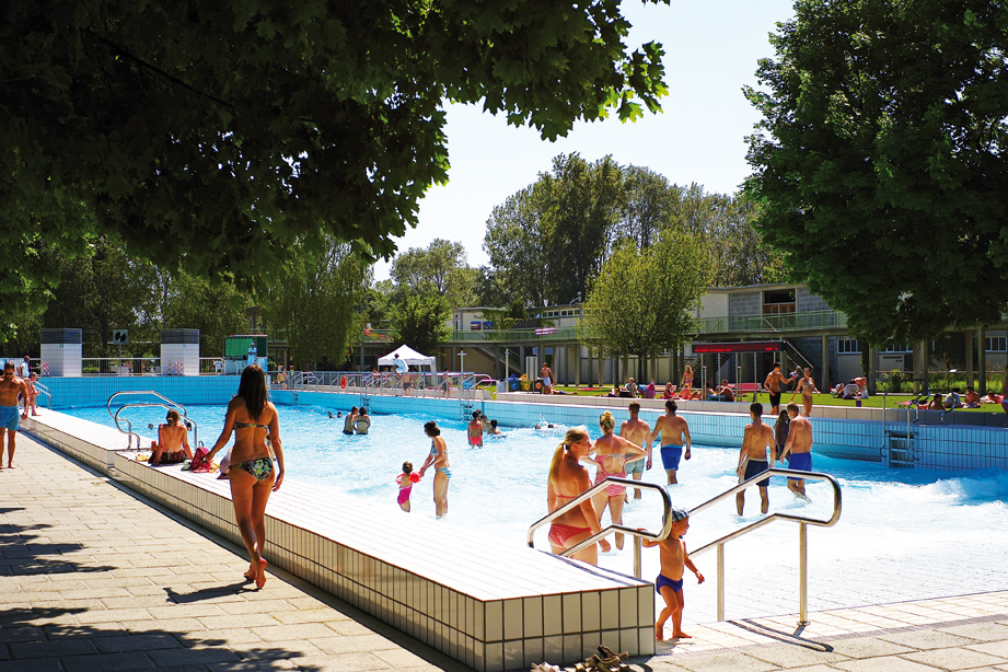 Swimming in Vienna Very ViennaVery Vienna